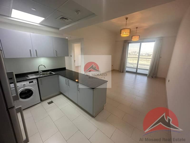 Semi-furnished one bedroom with a big balcony, photo 1